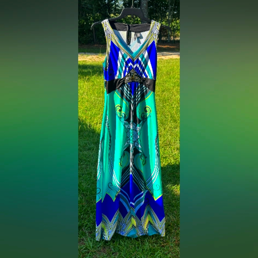 New Directions Turquoise and Black Graphic Maxi Dress